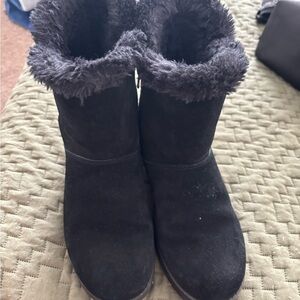 Cozy Black Faux Fur Winter Boots